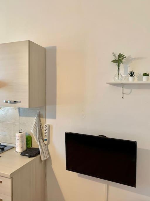 Splendido Bilocale A 4 Fermate Dal Duomo Apartment มิลาน ภายนอก รูปภาพ